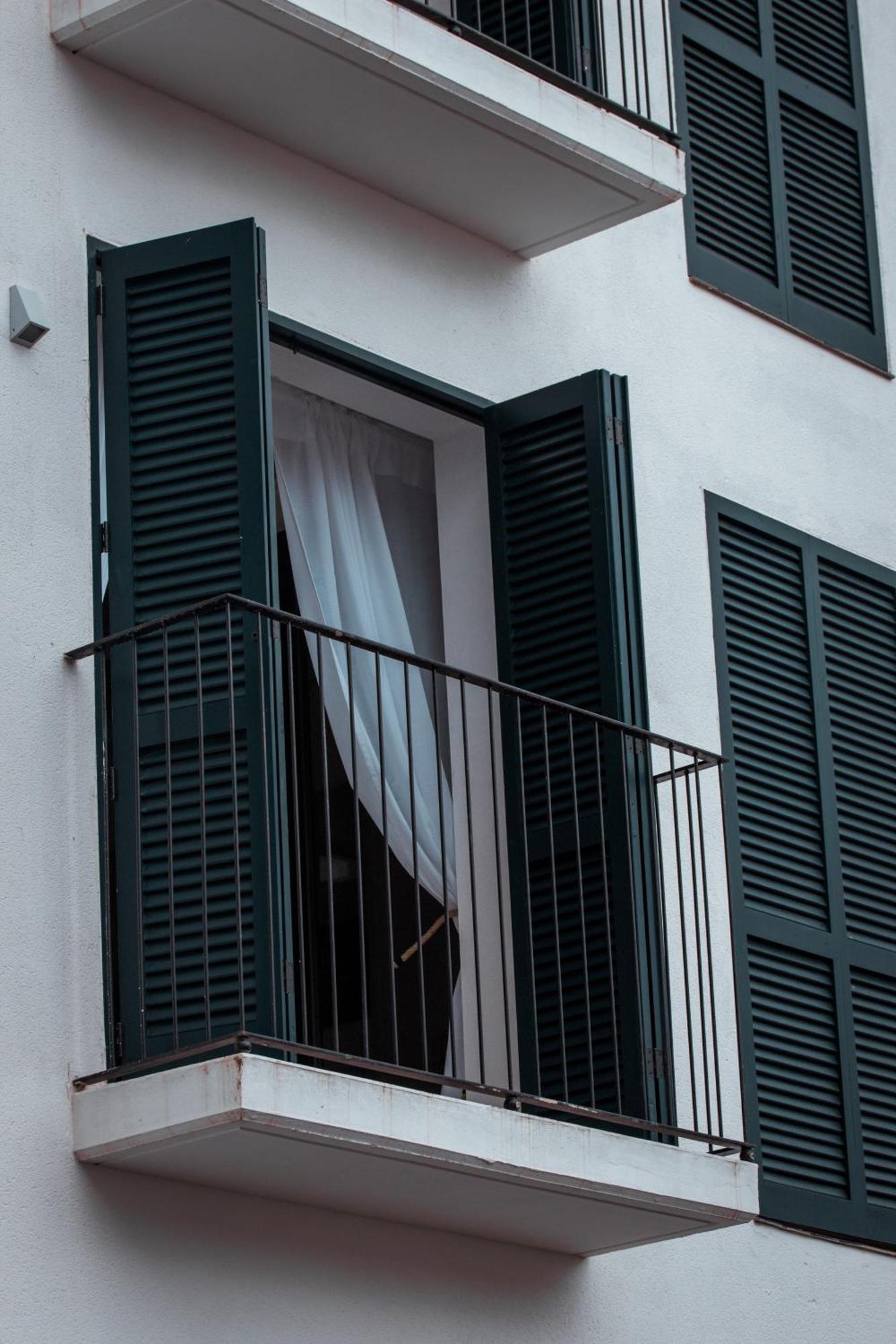 Hotel Boutique Es Blau Cadaques Luaran gambar
