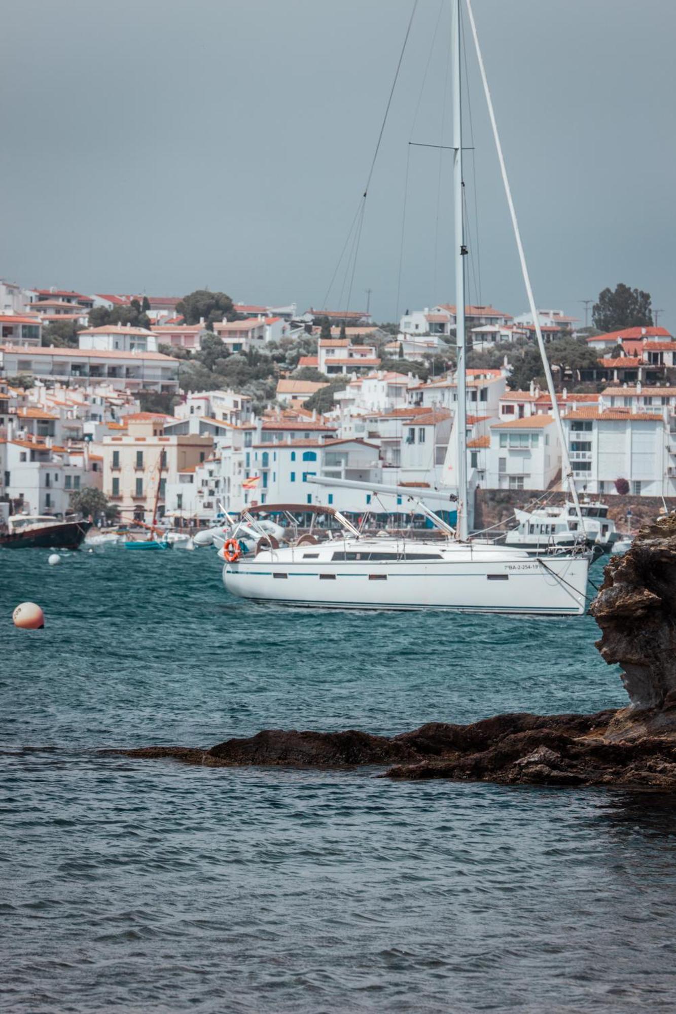 Hotel Boutique Es Blau Cadaques Luaran gambar